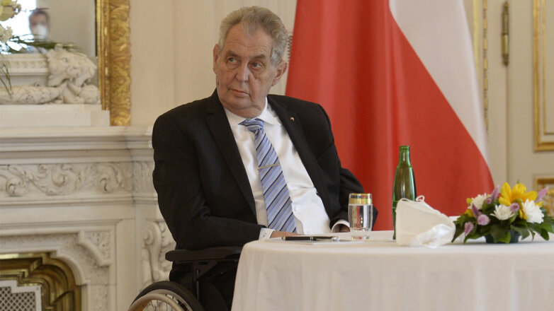 Президента Чехии госпитализировали после встречи с премьер-министром Бабишем