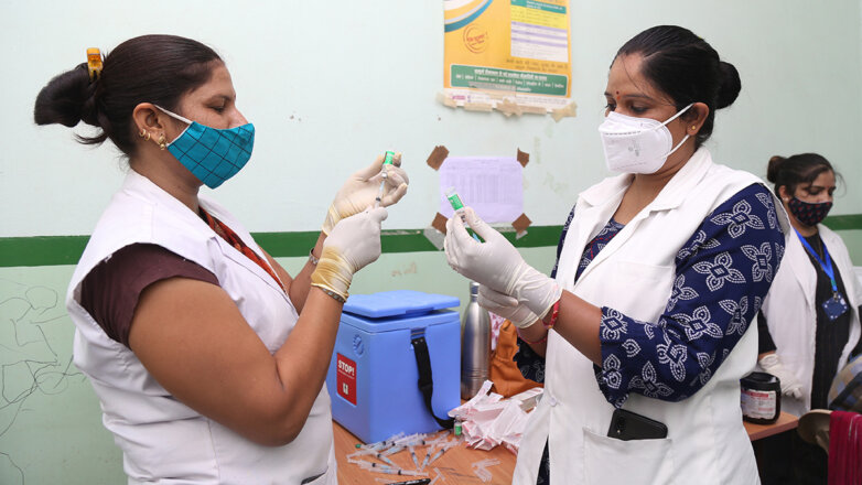 Индия медики шприцы госпиталь