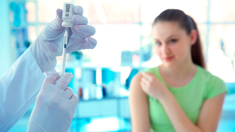 Минздрав получил документы на регистрацию вакцины для подростков