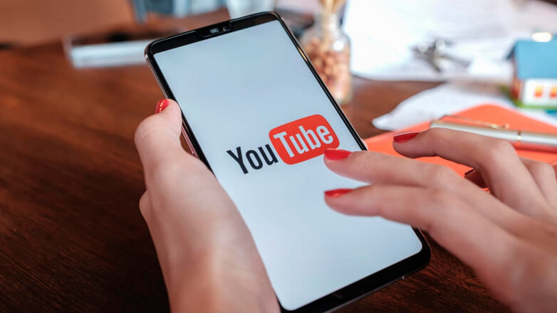 YouTube пригрозили блокировкой в России из-за ограничений на каналах Russia Today