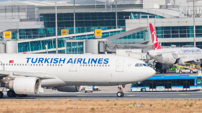 В Турции продлили решение о приостановке полетов в ряд городов России