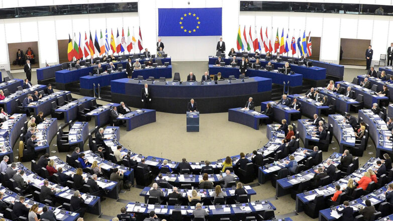 Европарламент считает, что нужно создать оборонный союз в поддержку НАТО
