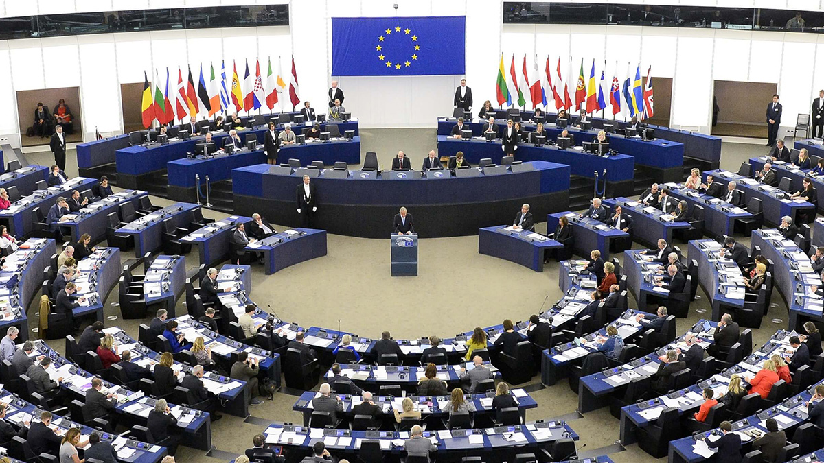 Европарламент призвал страны ЕС укреплять оборонительный потенциал для сдерживания России