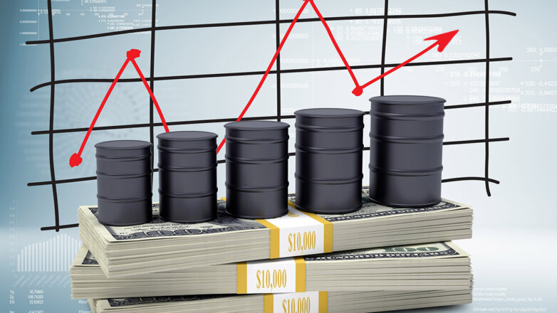 Нефть подорожала на 2% после удешевления доллара