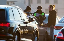 Нервозность и фамильярность: пять распространенных ошибок в разговоре с инспектором ДПС