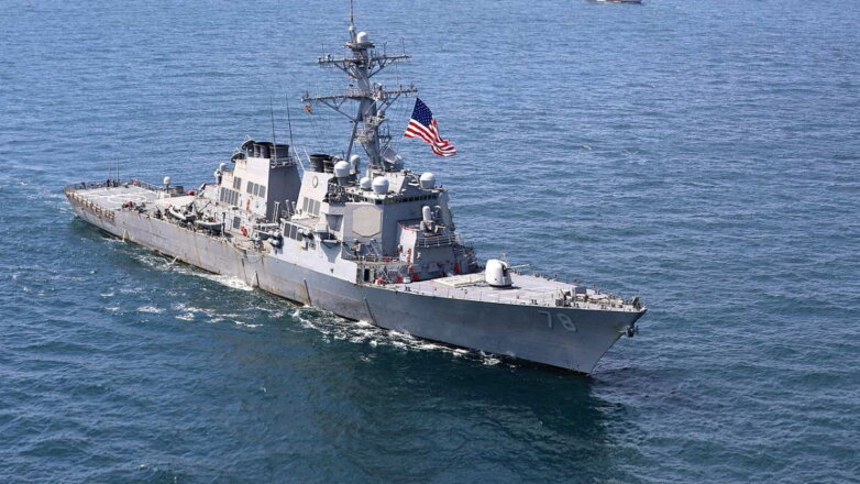 Ракетный эсминец ВМС США направился в Черное море