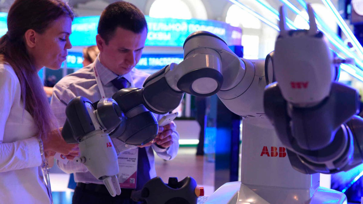 В российских ресторанах начнут работать роботы