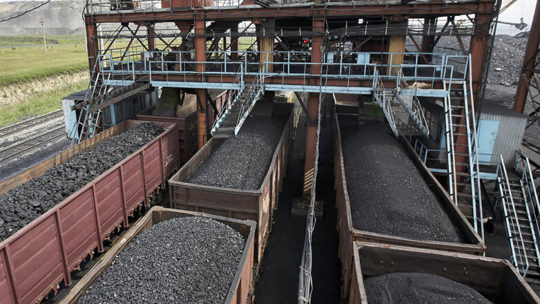 В РЖД опровергли сообщения об ограничении транзита угля из Казахстана