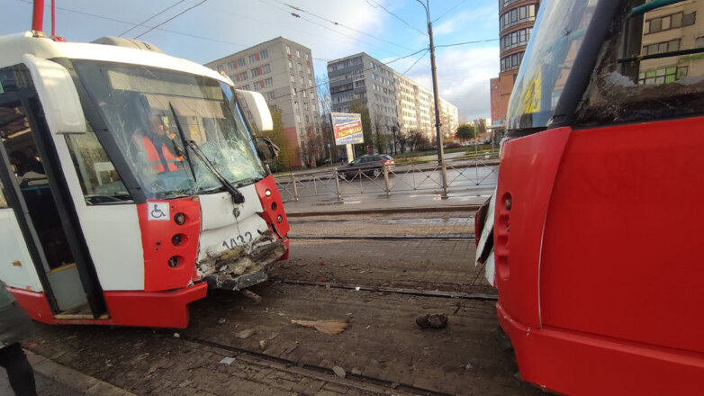 ДТП с участием трамваев в Петербурге. Что произошло и сколько человек пострадали