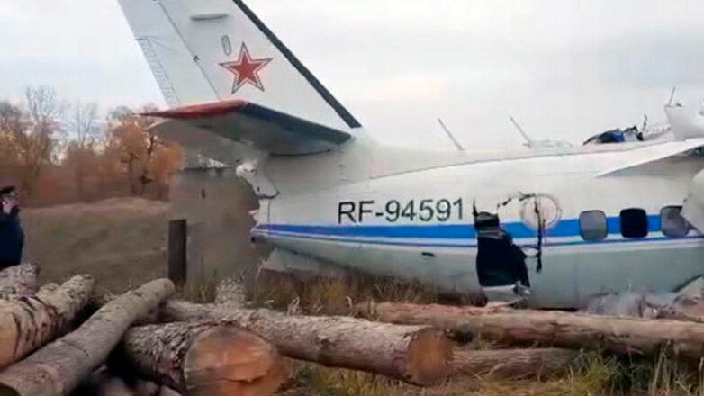 Названы возможные причины крушения самолета в Татарстане