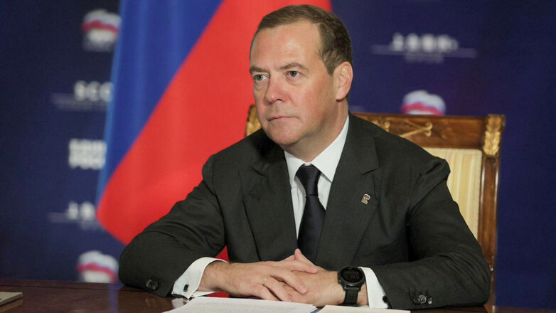 Медведев призвал быть готовыми к возможной агрессии НАТО