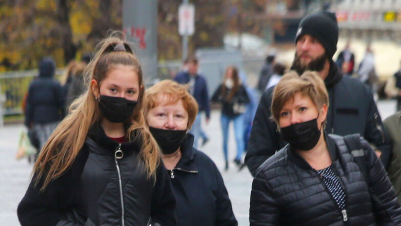 Глава ВОЗ призвал использовать маски на фоне роста заболеваемости COVID-19
