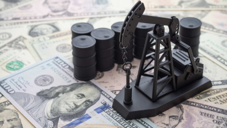 Стоимость нефти повышается шестой месяц подряд