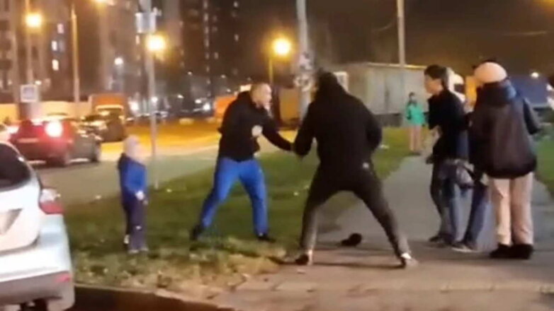 Напавшие на мужчину с ребенком в Новой Москве не признают вину в покушении на убийство