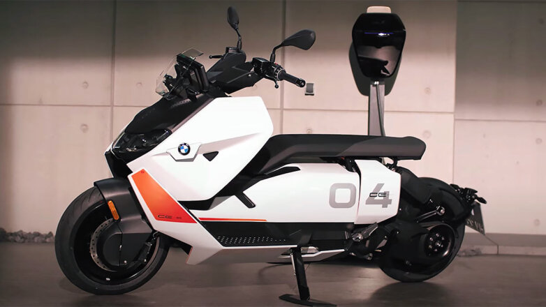 BMW начала производство электрического скутера CE 04
