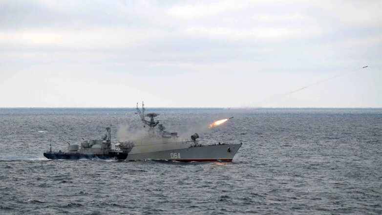 Корабли Черноморского флота отработали защиту Севастополя от атак БПЛА с Украины