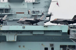 Британский авианосец потерял истребитель F-35B в своем первом походе