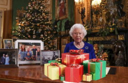 Какие забавные подарки делали друг другу члены королевской семьи Великобритании на Рождество