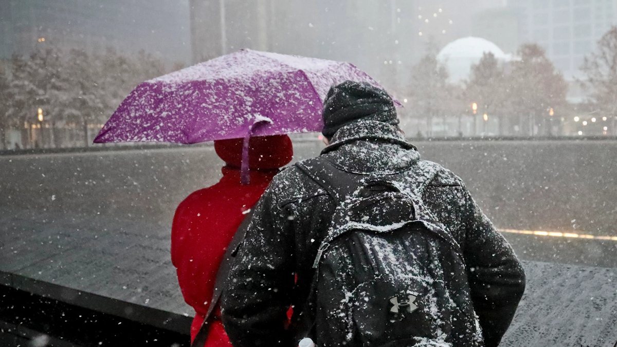 Жителей столицы предупредили о гололеде и мокром снеге