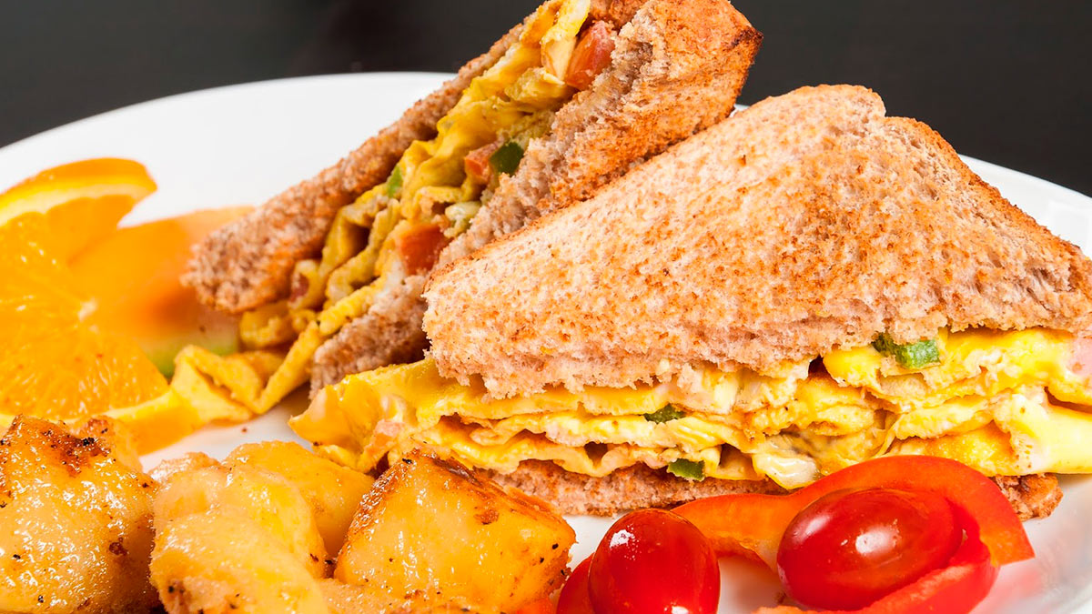 Сэндвич с омлетом