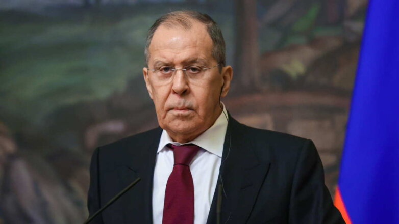 Лавров заявил, что желание втянуть Украину в НАТО подрывает отношения Запада и России