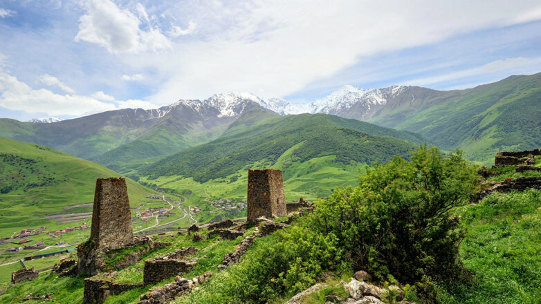 Горы, водопады и "Тропа чудес": топ самых красивых мест Северной Осетии