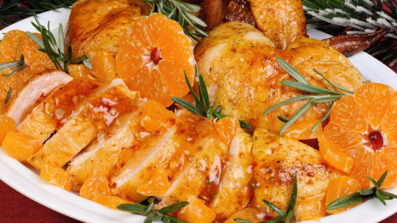 Новогодняя кухня: рецепт праздничной куриной грудки с мандаринами