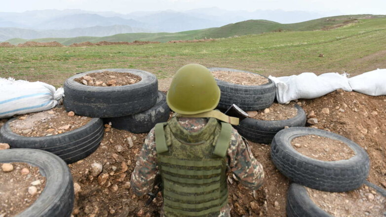 В Армении сообщили о ранении военного из-за обстрела со стороны Азербайджана