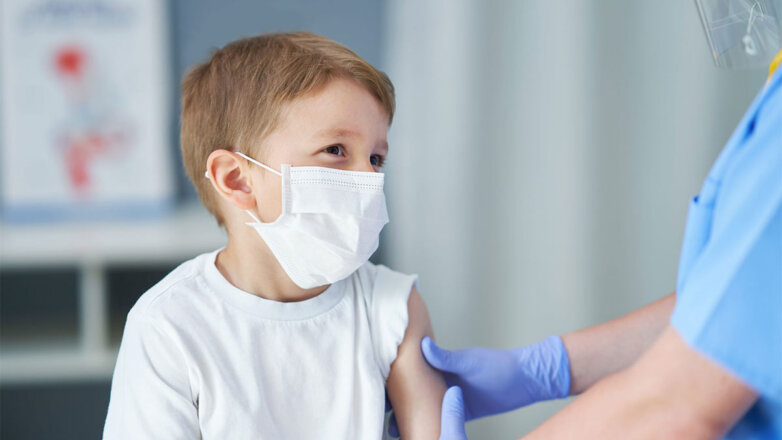 Назван срок начала вакцинации детей 6–11 лет от COVID-19 в рамках исследования