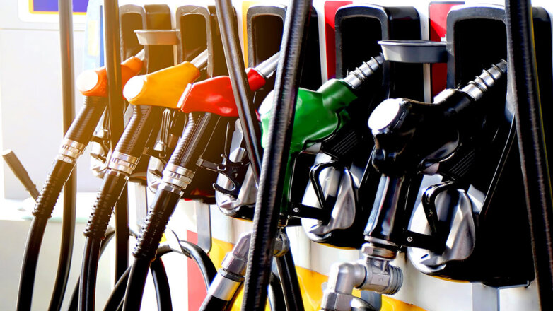 ФАС потребовала от нефтяных компаний и частных АЗС снизить стоимость топлива