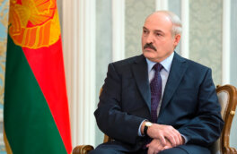 Лукашенко помиловал 14 заключенных, включая Тихановского