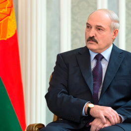 Лукашенко помиловал 14 заключенных, включая Тихановского