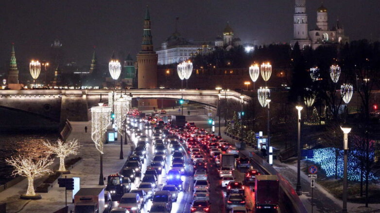 Пробки в Москве вечером в пятницу достигли девяти баллов