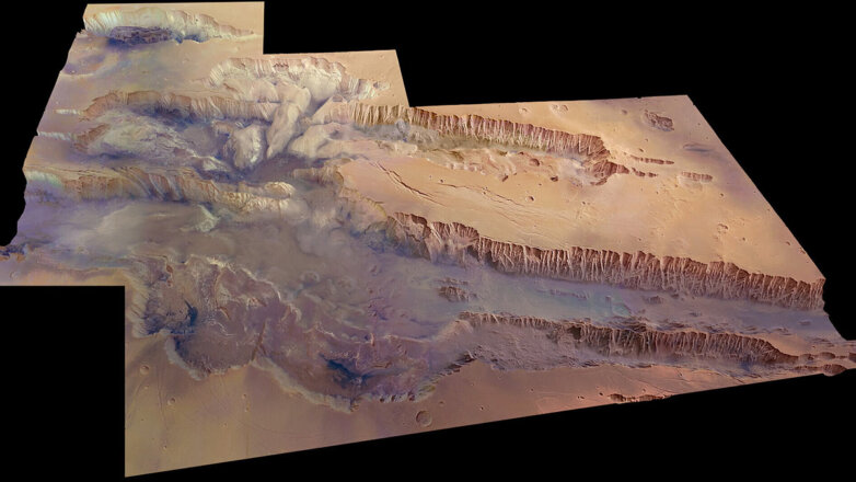 На экваторе Марса нашли запасы воды