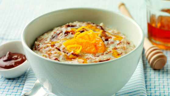 30 минут на кухне: овсяная каша с апельсином и шоколадом
