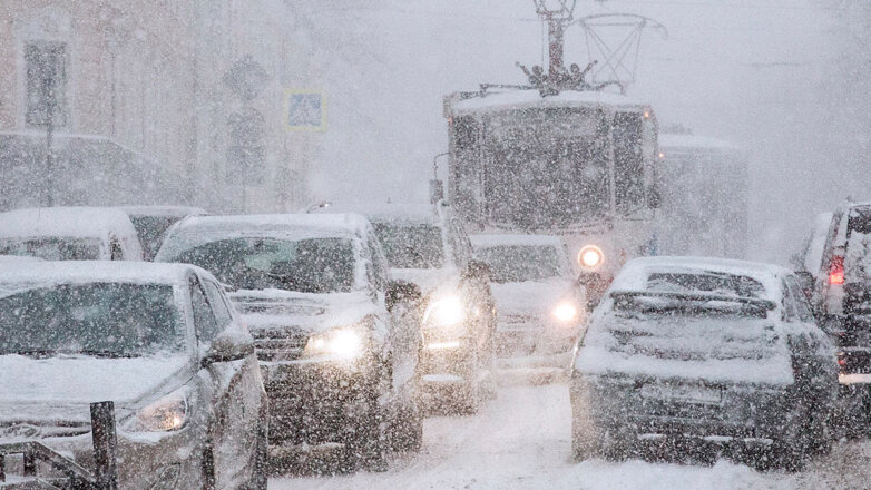 Пробки в Москве могут достичь 8–9 баллов из-за снегопада