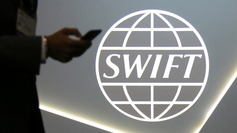 В отключке: отрежут ли Россию от SWIFT в 2022 году