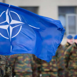 Столтенберг исключил отправку военнослужащих НАТО на Украину