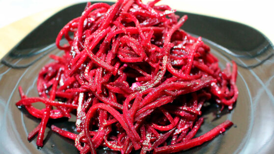 30 минут на кухне: свекла по-корейски