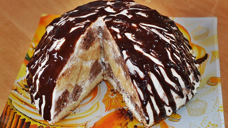 Новогодняя кухня: рецепт торта "Кучерявый пинчер" со сметаной