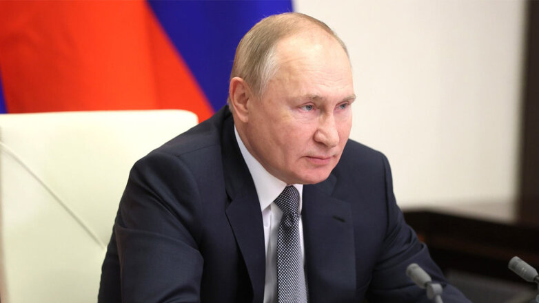 Владимир Путин призвал готовиться к новому удару коронавируса