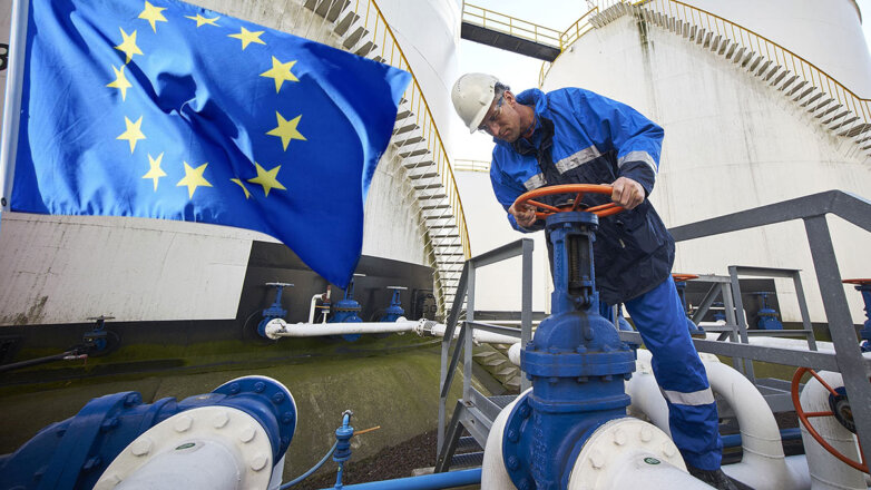FT: в ЕС сохраняются разногласия по вопросу введения эмбарго на российскую нефть