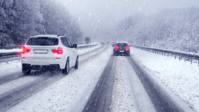 Движение по трассе М-12 "Восток" в Татарстане ограничили из-за снегопада