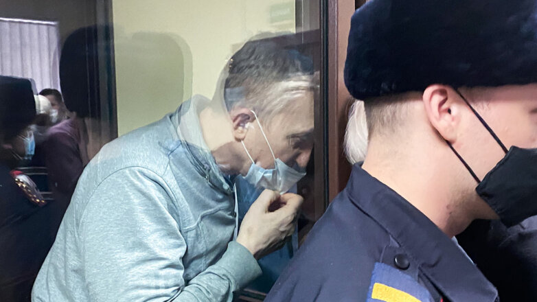 Обвиняемого в вымогательстве экс-главу СК по Кузбассу приговорили к 10 годам колонии