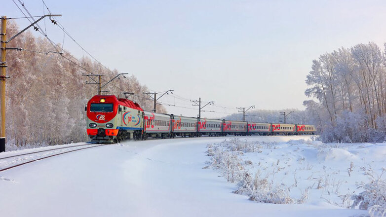 Россиянам назвали самые популярные направления новогодних путешествий на поезде