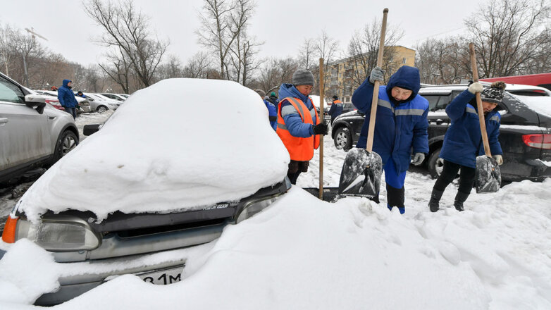 В Москве после снегопада выросли сугробы