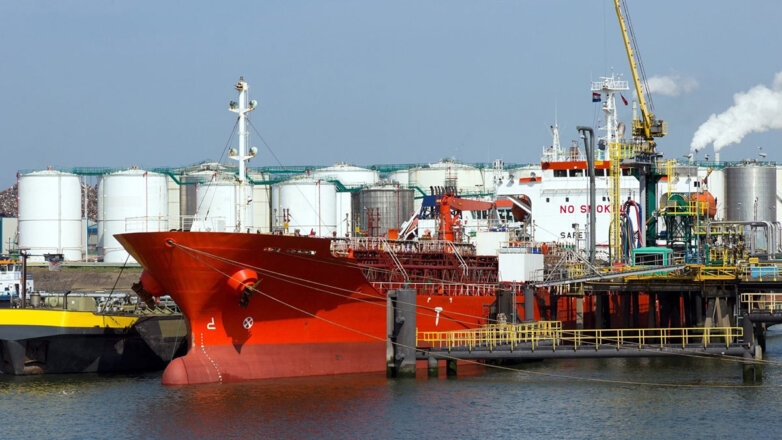 Белоруссия ратифицировала соглашение о перевалке нефтепродуктов через порты России