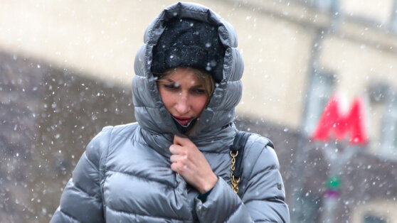 Снег и сильный ветер ожидаются в Москве 27 марта