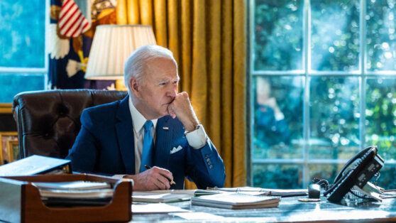 Bloomberg: США хотят оставить Россию без высокообразованных специалистов