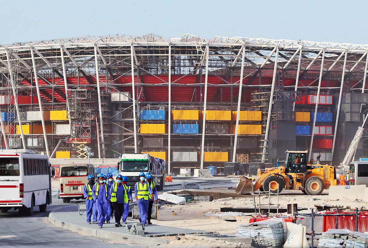 строящийся стадион Рас Абу Абуд